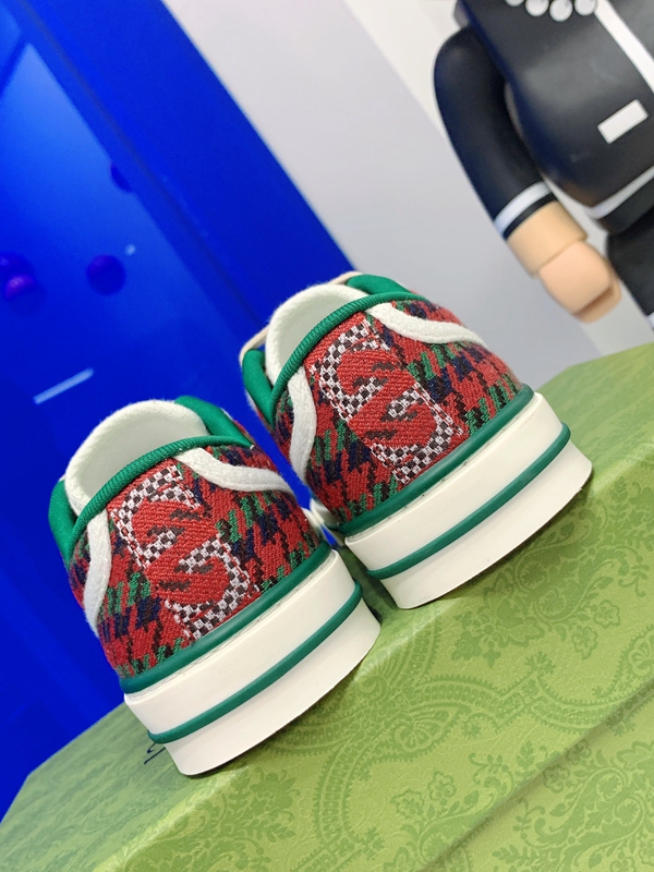 グッチ靴全体デザイン